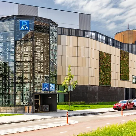 Quiet In New Center, Nivy Bratislava