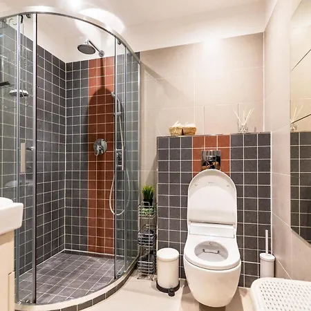 Quiet In New Center, Nivy Apartament