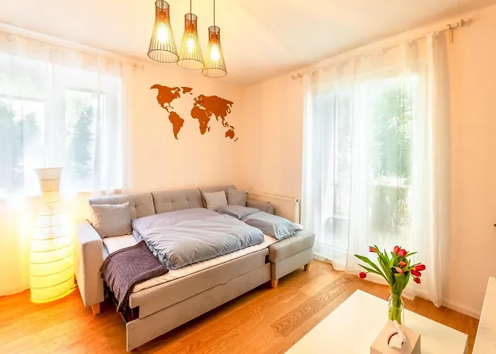 Quiet In New Center, Nivy Appartement