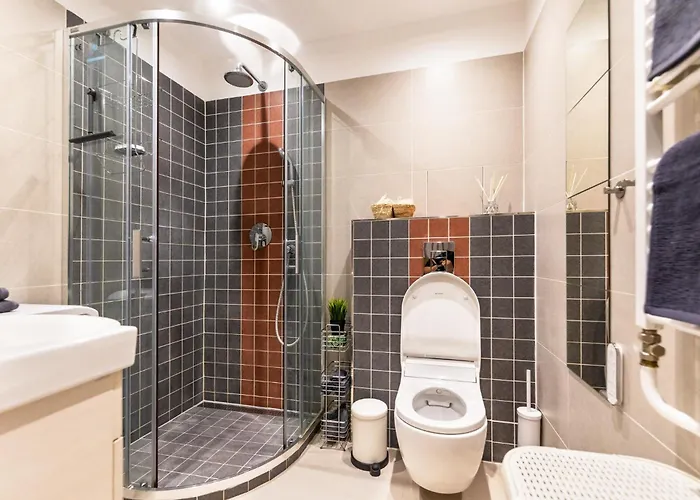 Quiet In New Center, Nivy 아파트